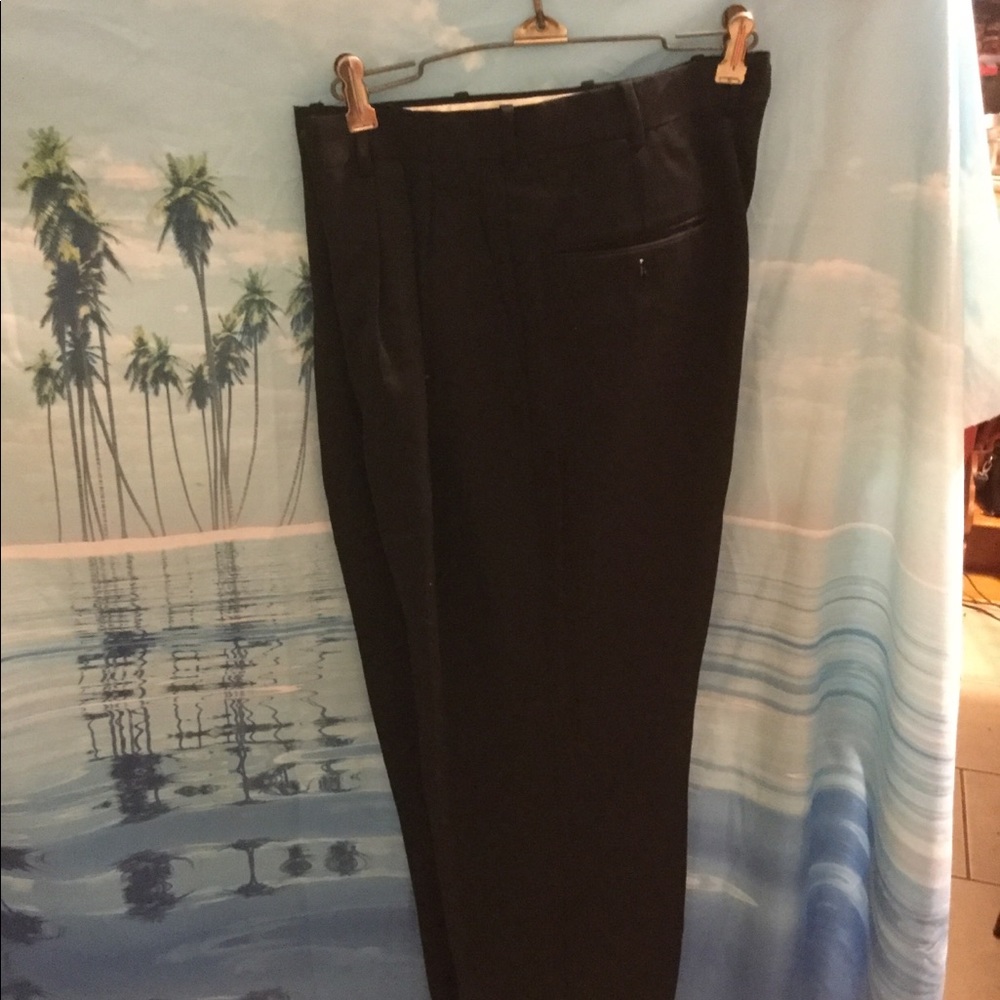 Men’s black pleated pants